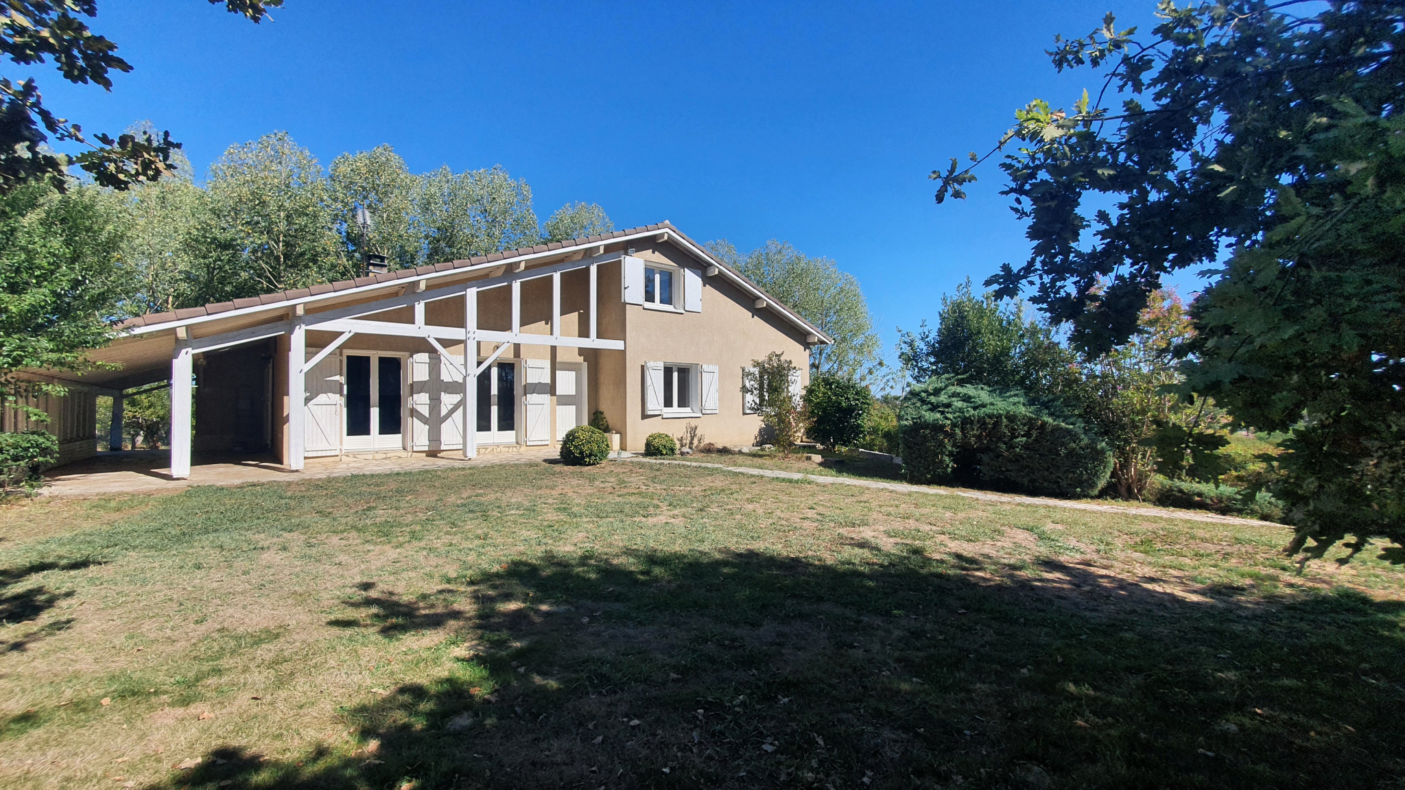 MAISON 4 Chambres sur 1 Hectare